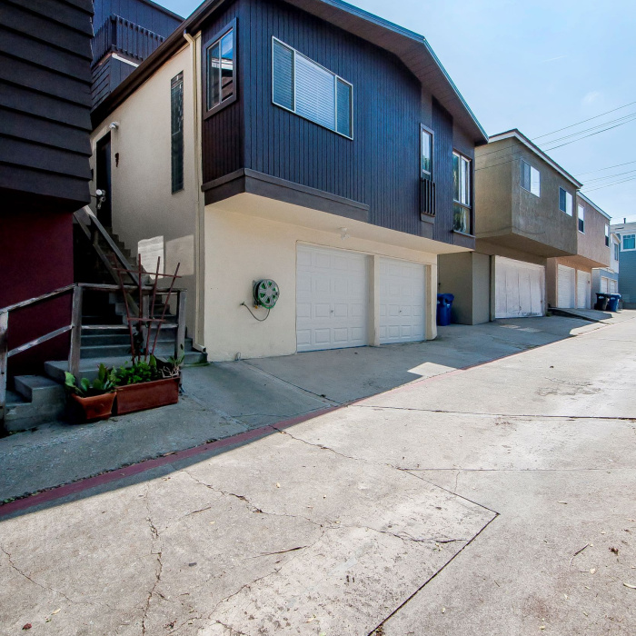 445-447 Longfellow Ave, Hermosa Beach, California 90254, 3 Bedrooms Bedrooms, ,2 BathroomsBathrooms,Apartments - 2-4 Units,Sold,Longfellow,1023