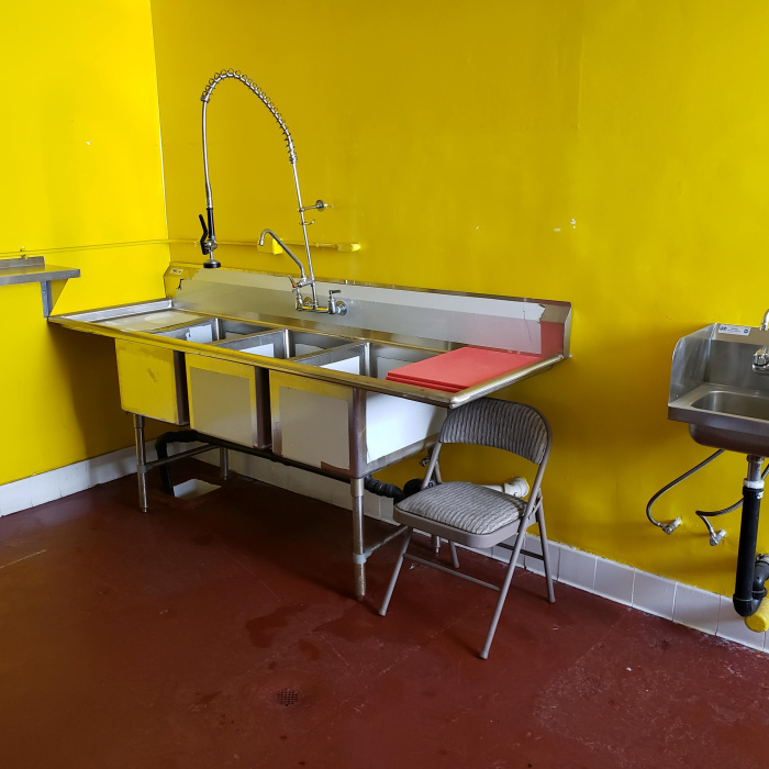 11111 Wilmington Ave, Los Angeles, California 90059, 2 Bedrooms Bedrooms, 3 Rooms Rooms,1 BathroomBathrooms,Mixed Use,Sold,Wilmington ,1029